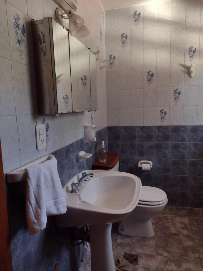 Pinto Casa Hostel & Bar 埃斯克尔 外观 照片